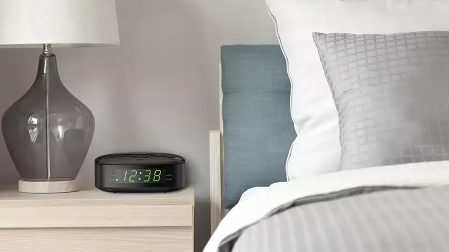 Philips Alarm Clock with FM Radio - Black (TAR3205/98)