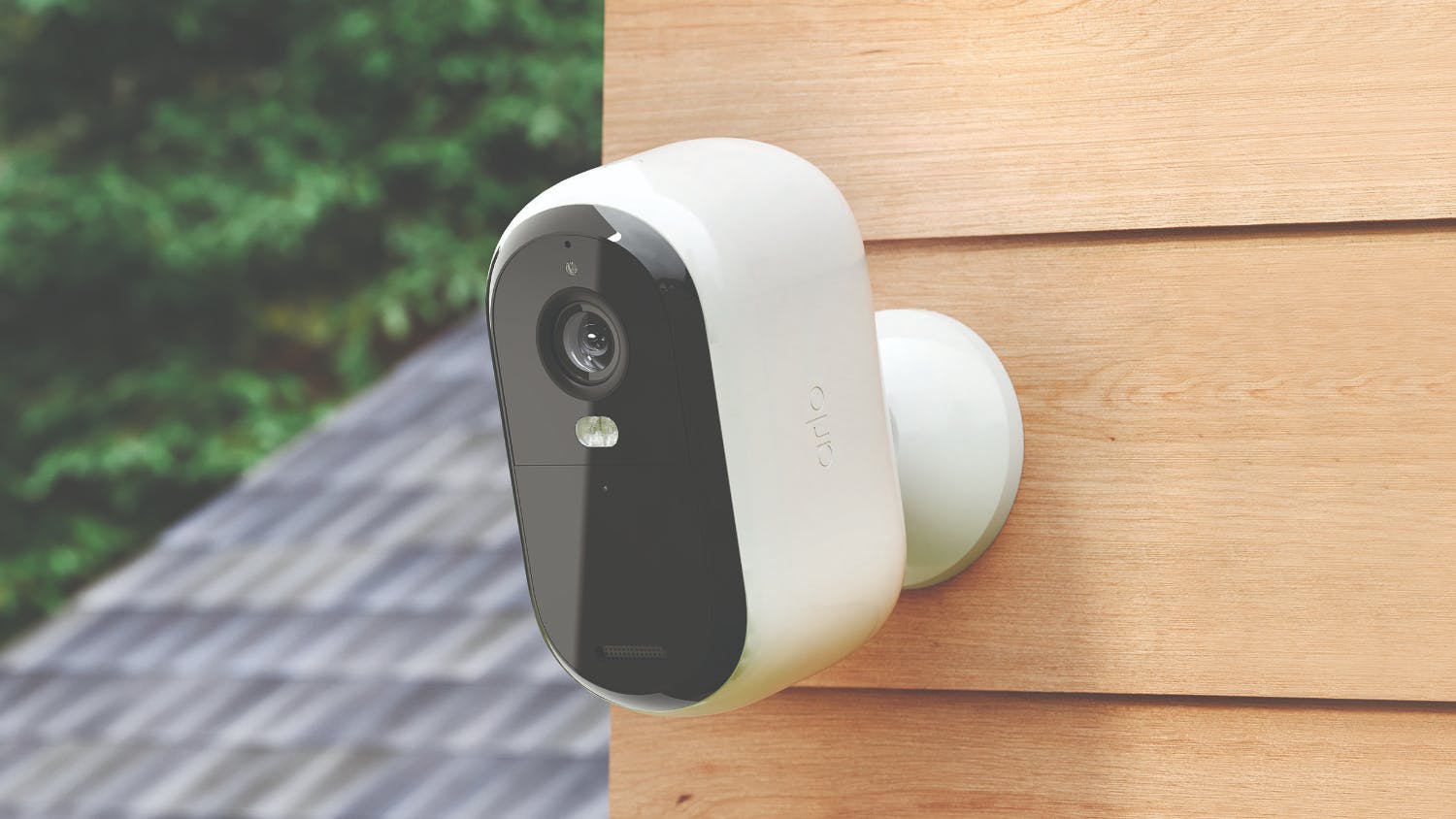 Arlo Essential Outdoor 2K Camera (2nd Generation) 3-pack with 3