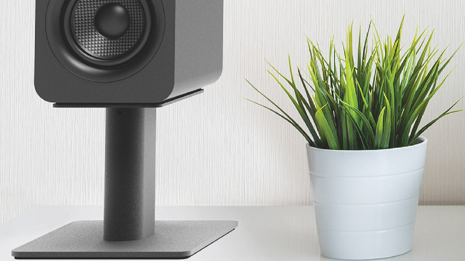 Kanto SP6HD 6" Speaker Stands for Desktop - Black