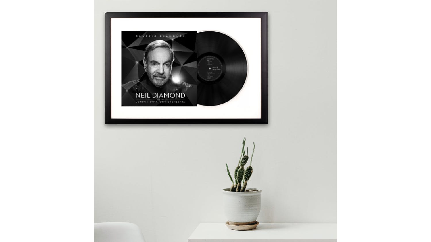 Neil Diamond ft. The London Symphony Orchestra - Classic Diamonds Framed Vinyl + Album Art