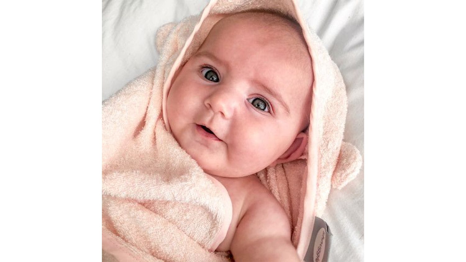 Shnuggle Wearable Baby Towel w/ Ears - Pink