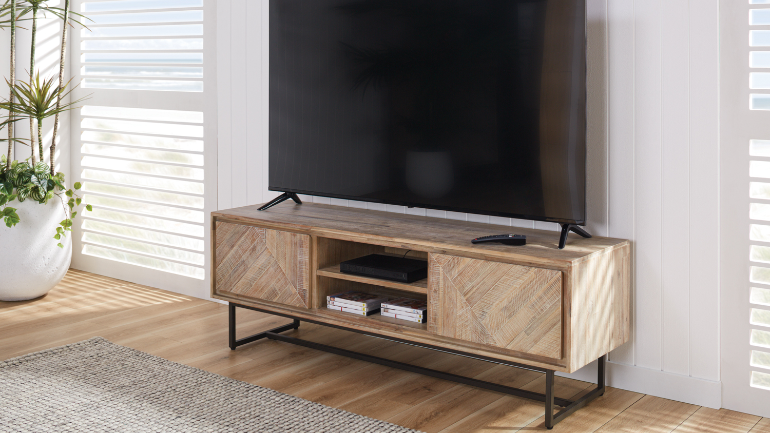 Luna Entertainment Unit