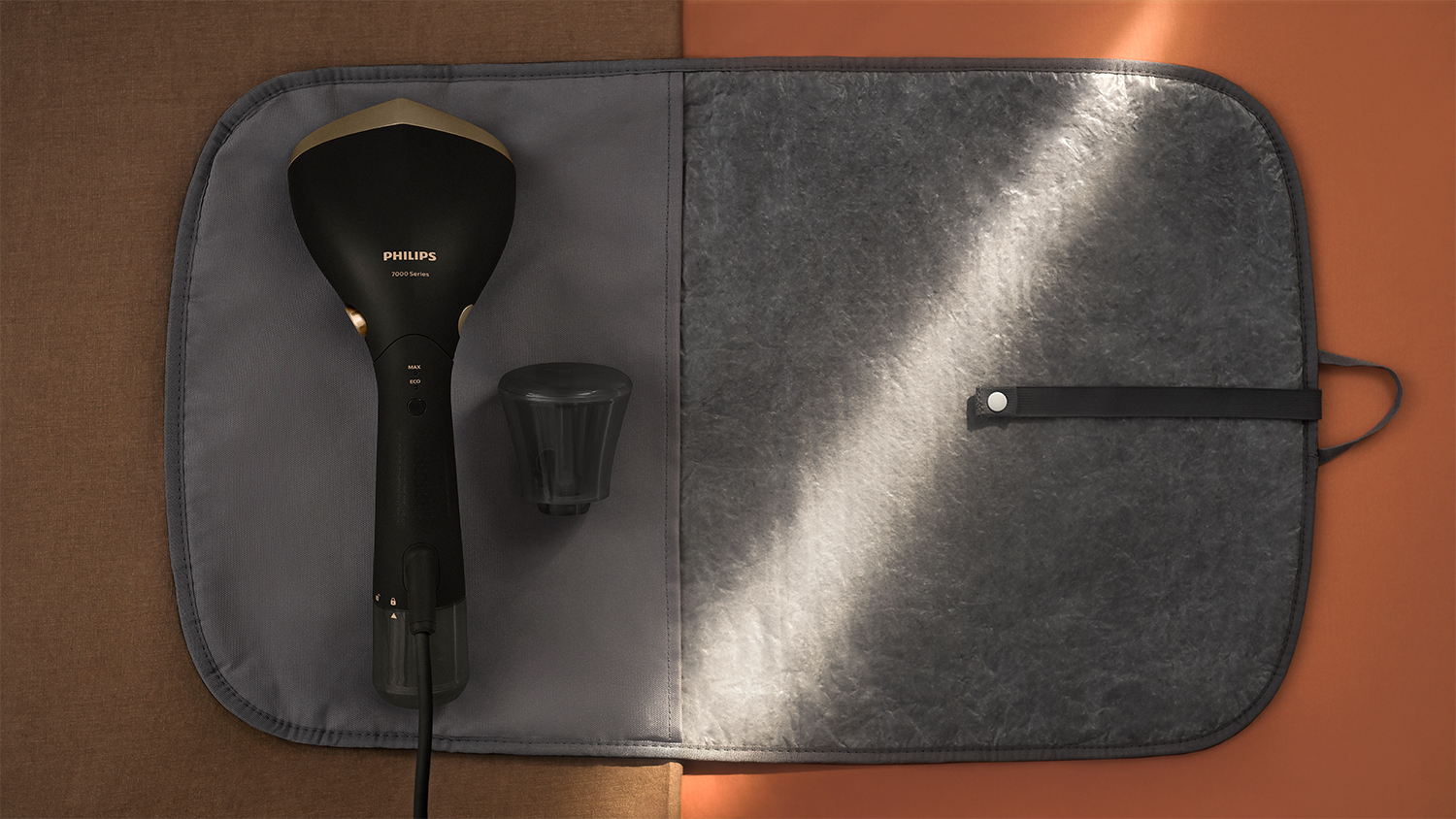 Philips 7000 Series Handheld Garment Steamer Black (STH7060/80