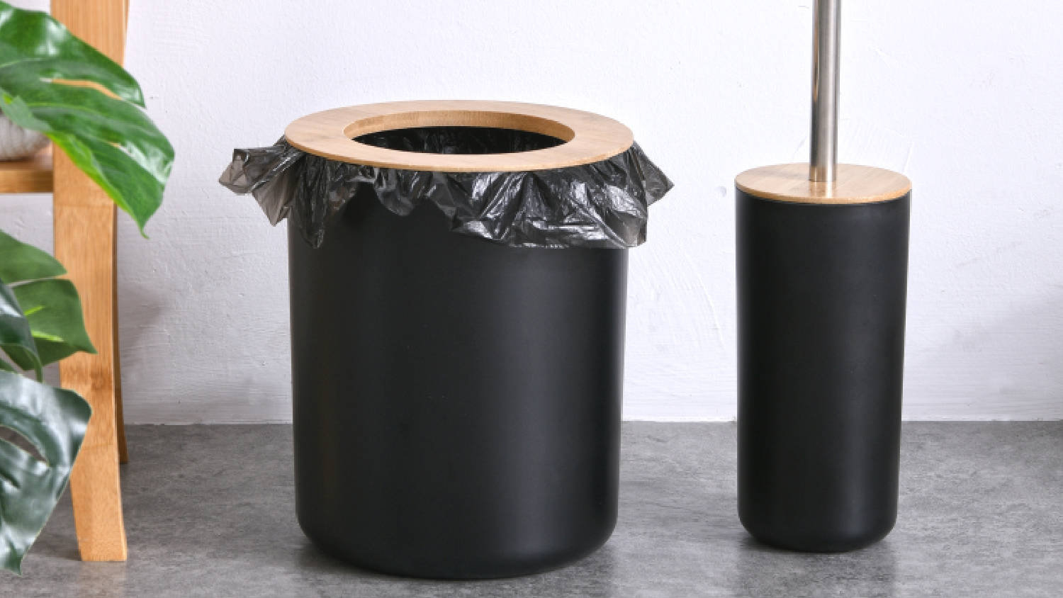 TAKARA "Takae" Bathroom Bin & Brush Set - Black