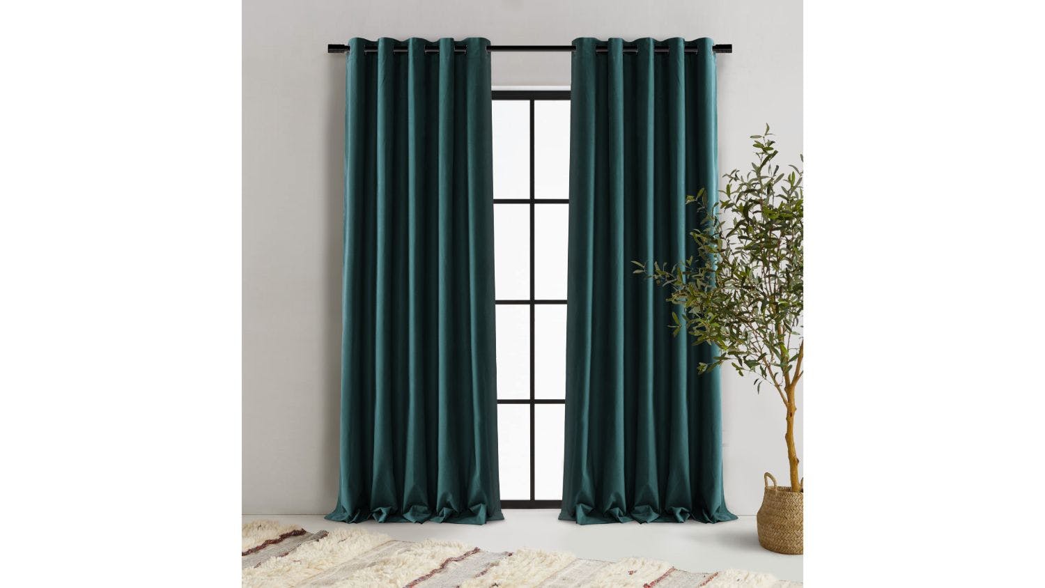 Cadence & Co. "Byron" Matte Velvet Blackout Curtain Twin Pack 135 x 223cm - Green