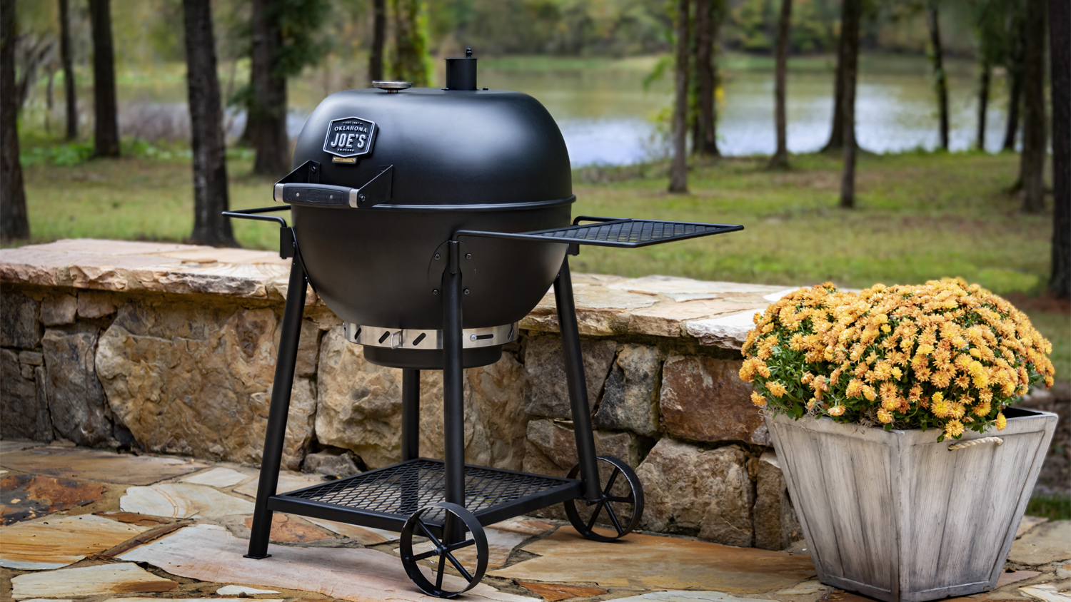 Oklahoma Joe's Charcoal Kettle