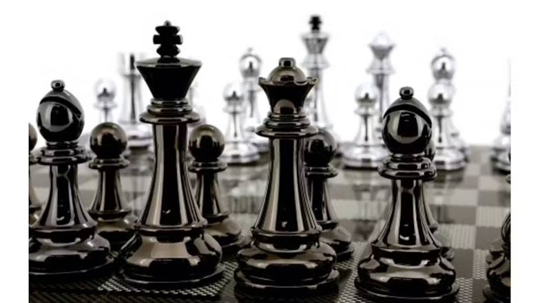 Dal Rossi 20 Inch Silver & Titanium Chess Set - Carbon Fibre