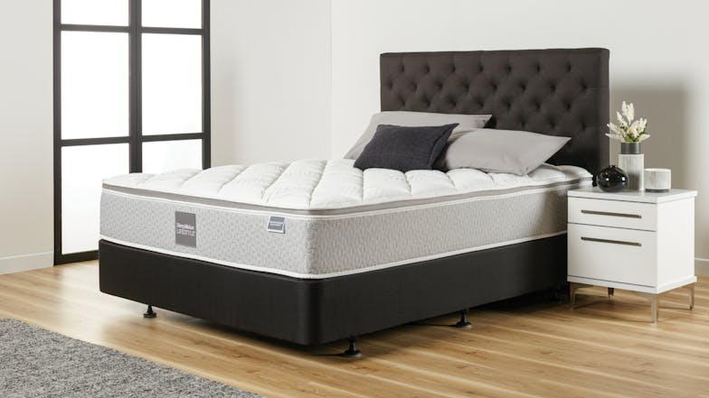 Posture Advance Medium Queen Mattress and Base by SleepMaker