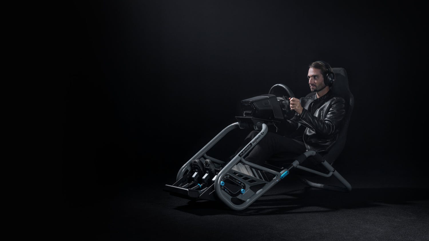 Playseat Trophy Logitech G Edition is a high-end chair made for