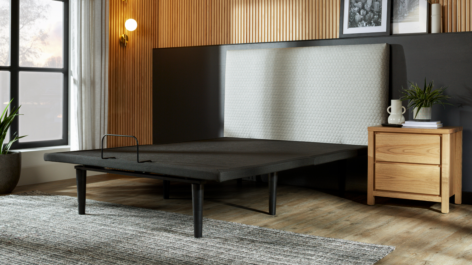 Ease 4.0 Queen Adjustable Base by Tempur