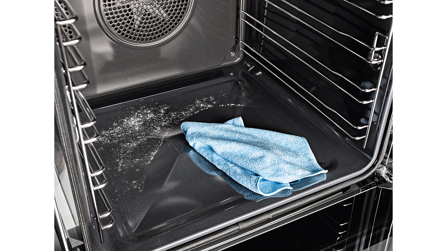 Miele 60cm Pyrolytic 7 Function BuiltIn Oven Black (H 2860 BP