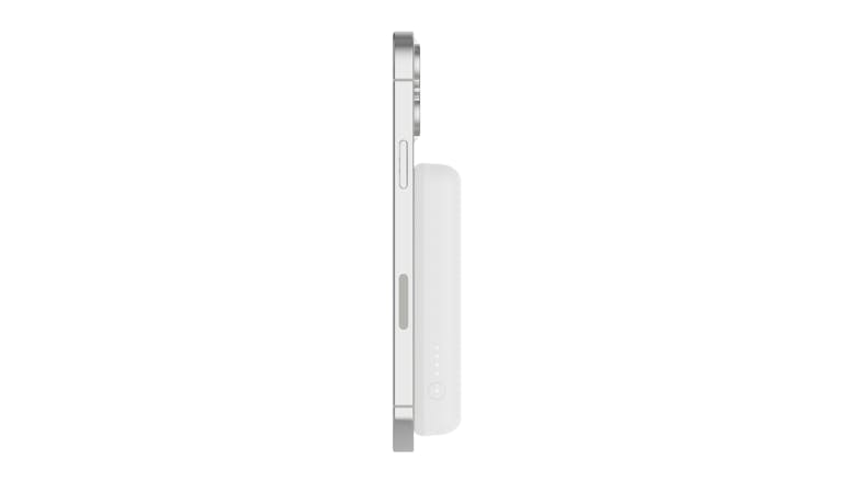 Belkin Boost Charge 5000mAh Magnetic Power Bank with Stand - White