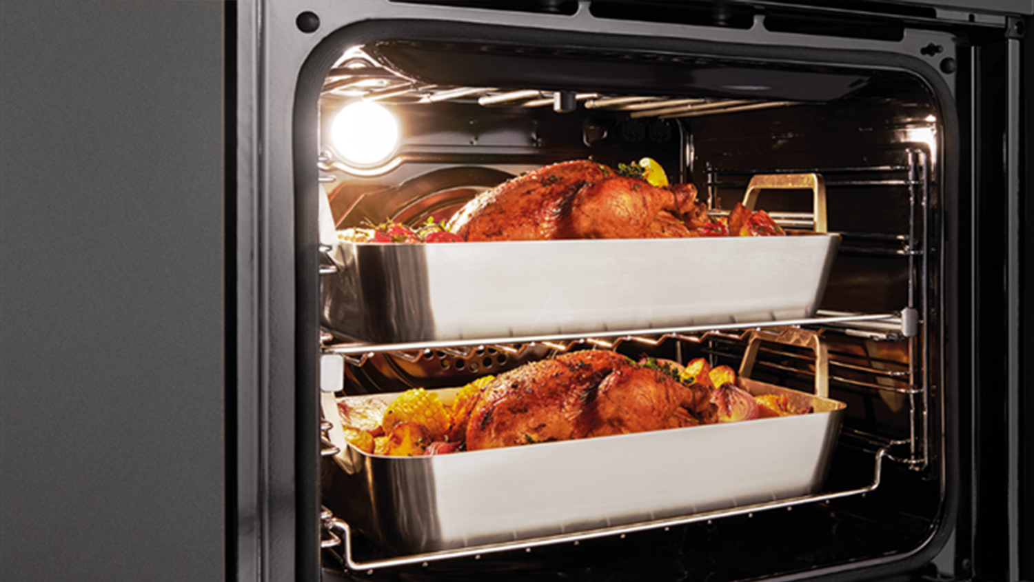 Westinghouse 60cm Built-In Double Oven with 8 + 5 Functions - Stainless Steel (WVE6525SD)