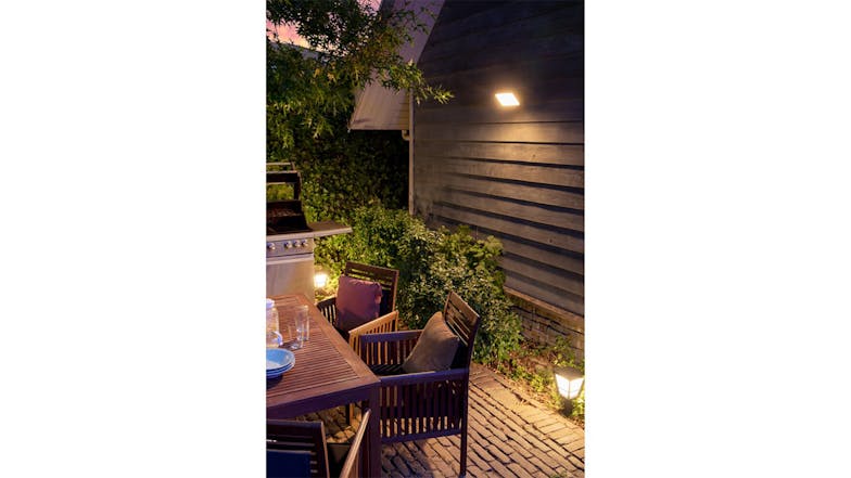 Philips Hue Discover 15W Smart Outdoor Floodlight - Black (White & Colour Ambiance)