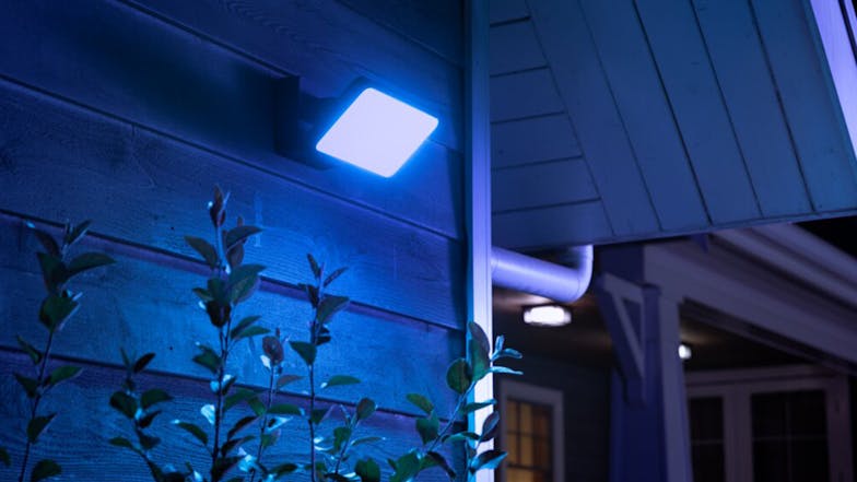 Philips Hue Discover 15W Smart Outdoor Floodlight - Black (White & Colour Ambiance)