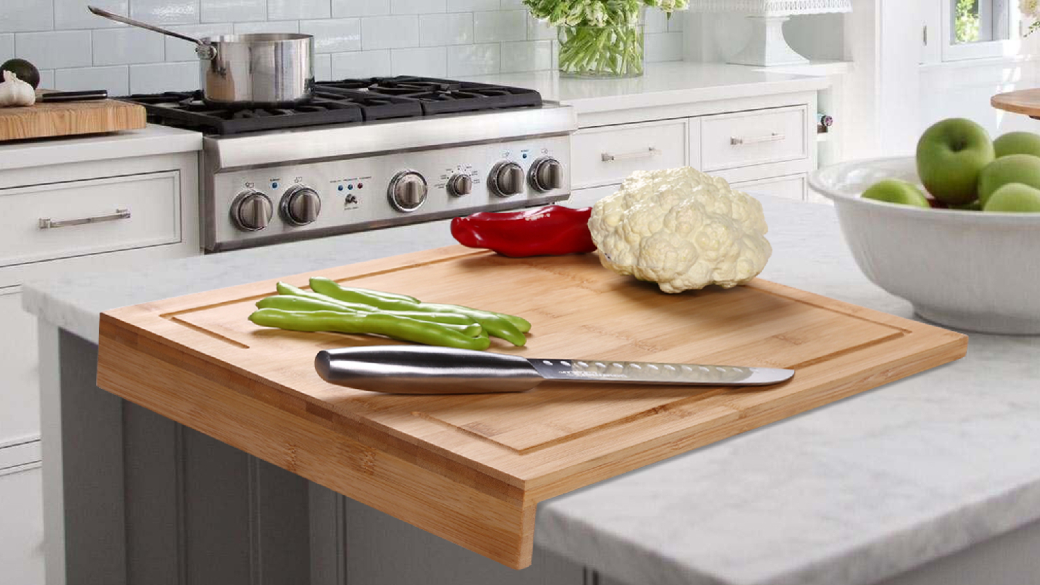 Gourmet Kitchen Bamboo Cutting Board with Edge Guard