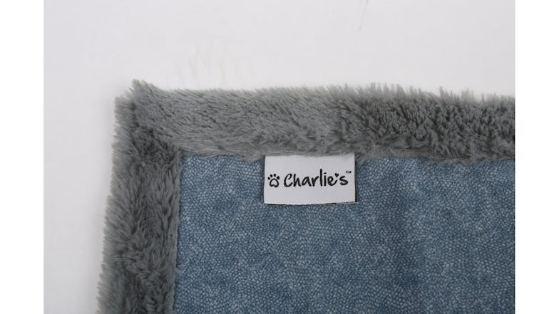 Charlie's Reversible Faux Fur Pet Blanket Medium - Blue/Grey