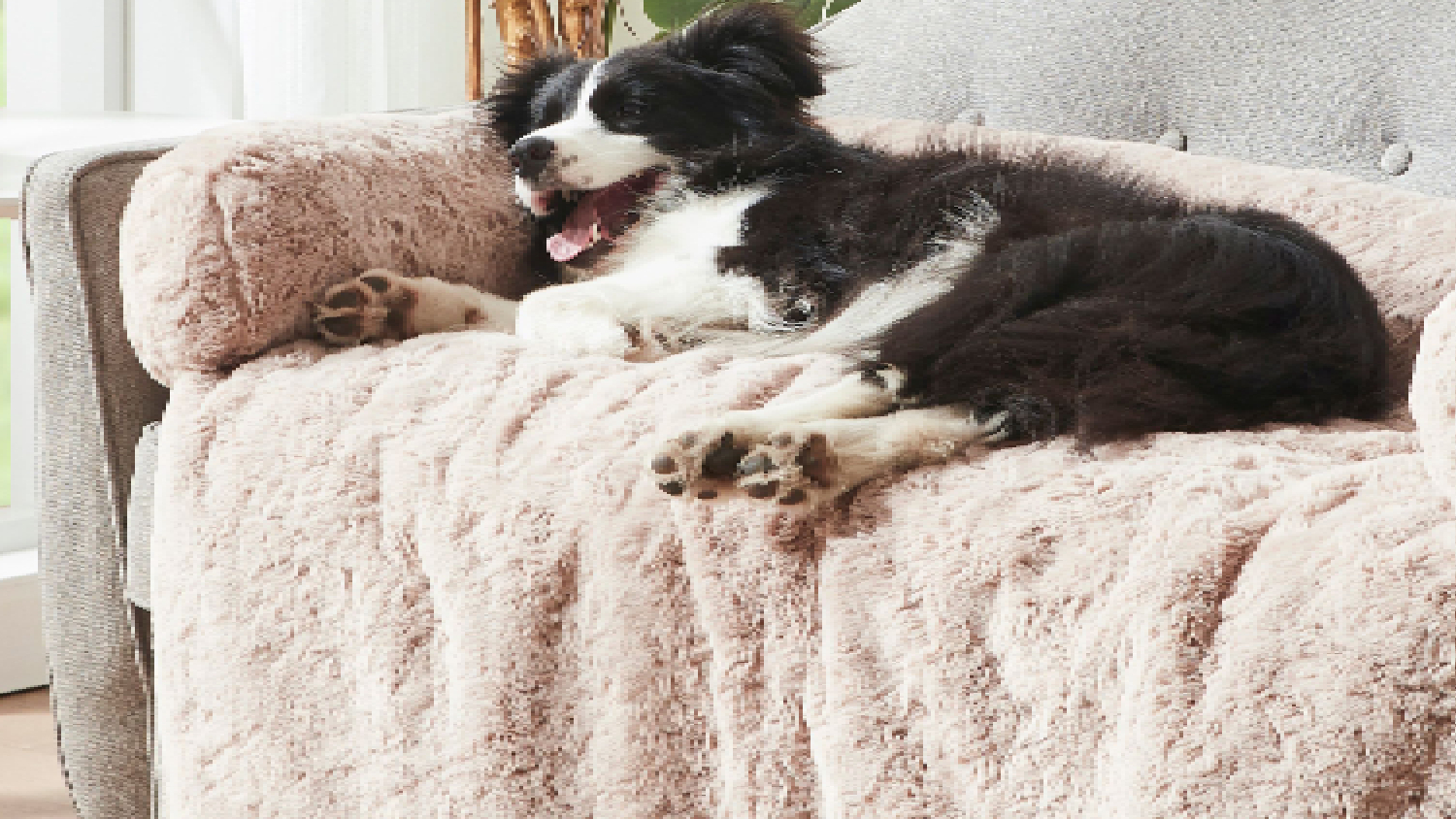 Charlie's Faux Fur Sofa Protector Large - Beige