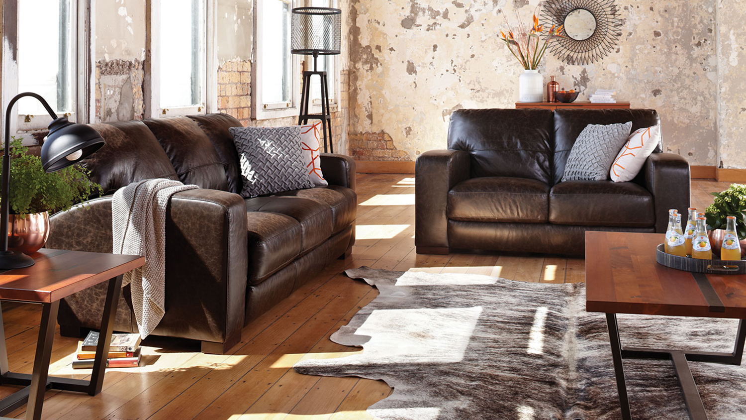 Caprizi 2 Piece Leather Lounge Suite