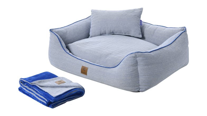 Charlie's Hampton Dog Bed with Blanket, Pillow Medium - Herringbone Blue/Grey