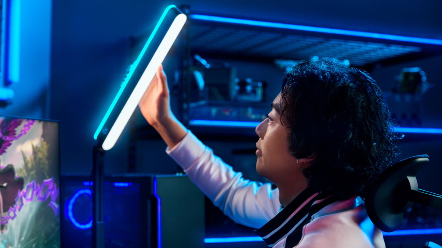 Logitech G Litra Beam LX Dual-Sided RGB Streaming Key Light - Multicolour