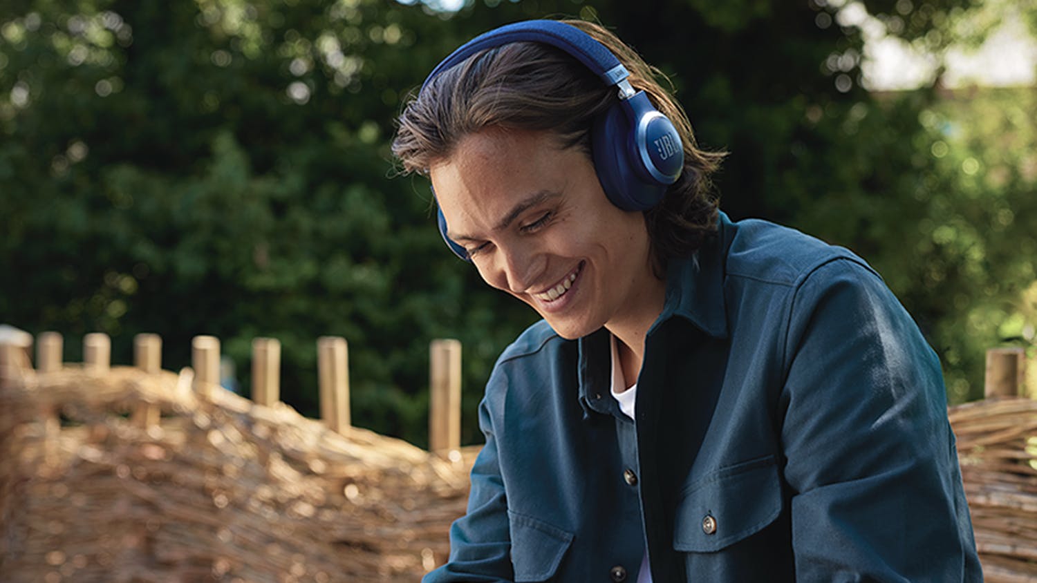 JBL Live 770NC Adaptive Noise Cancelling Wireless Over-Ear Headphones - Blue