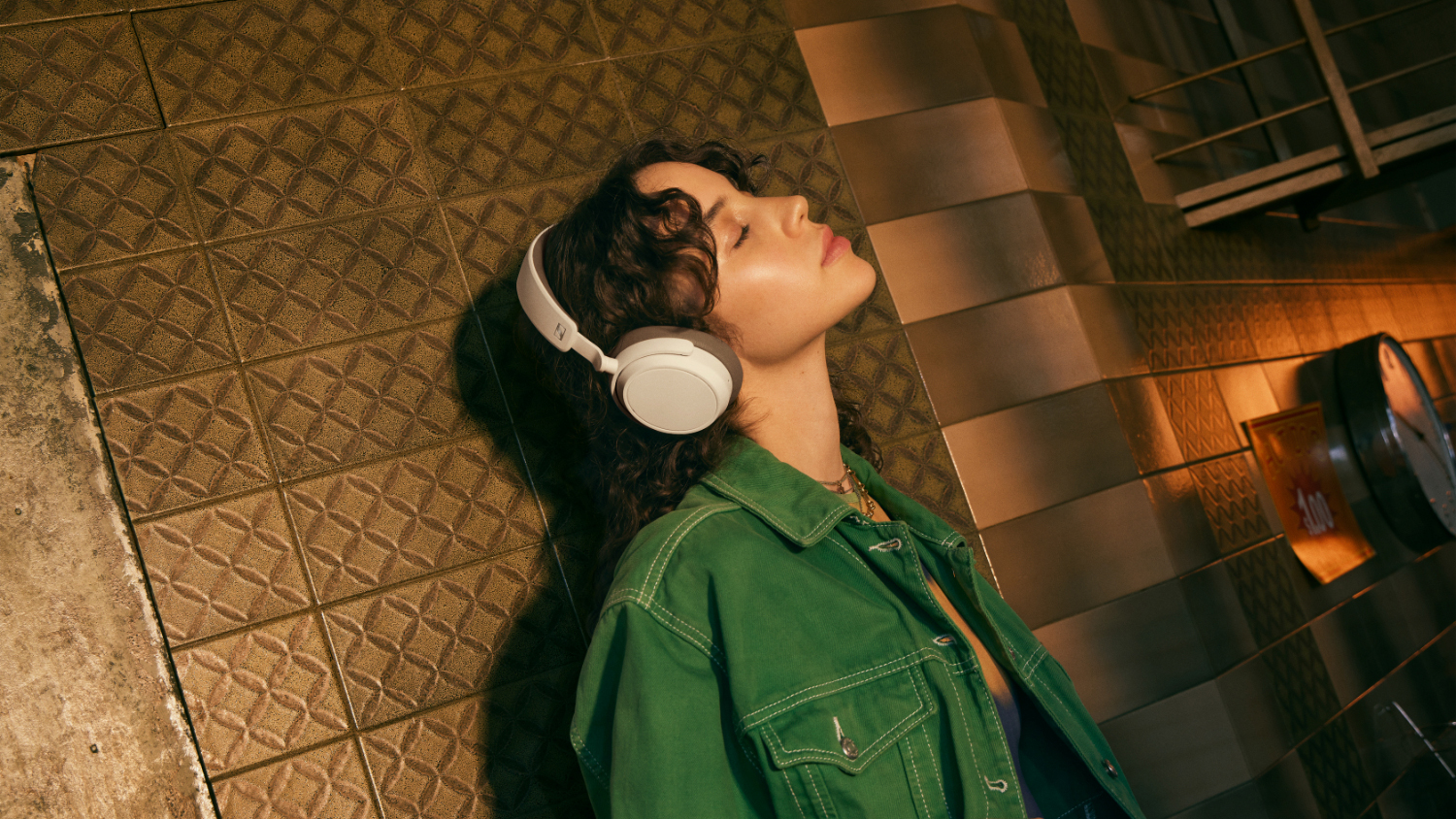 Sennheiser ACCENTUM Plus Hybrid Adaptive Noise Cancelling Wireless Over-Ear Headphones - White