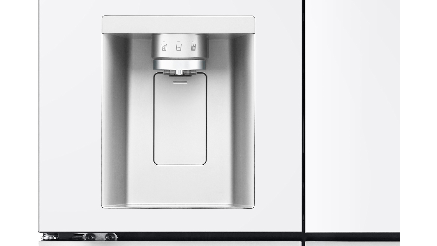 LG 637L Quad Door Fridge Freezer with Ice & Water Dispenser - Matte White (GF-L700MWH)