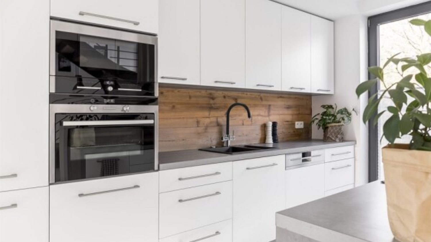 InSinkerator Near-Boiling & Cold Filtered Mixed Multi Tap - Black & Chrome ( Juno/MTJUNO-JB)