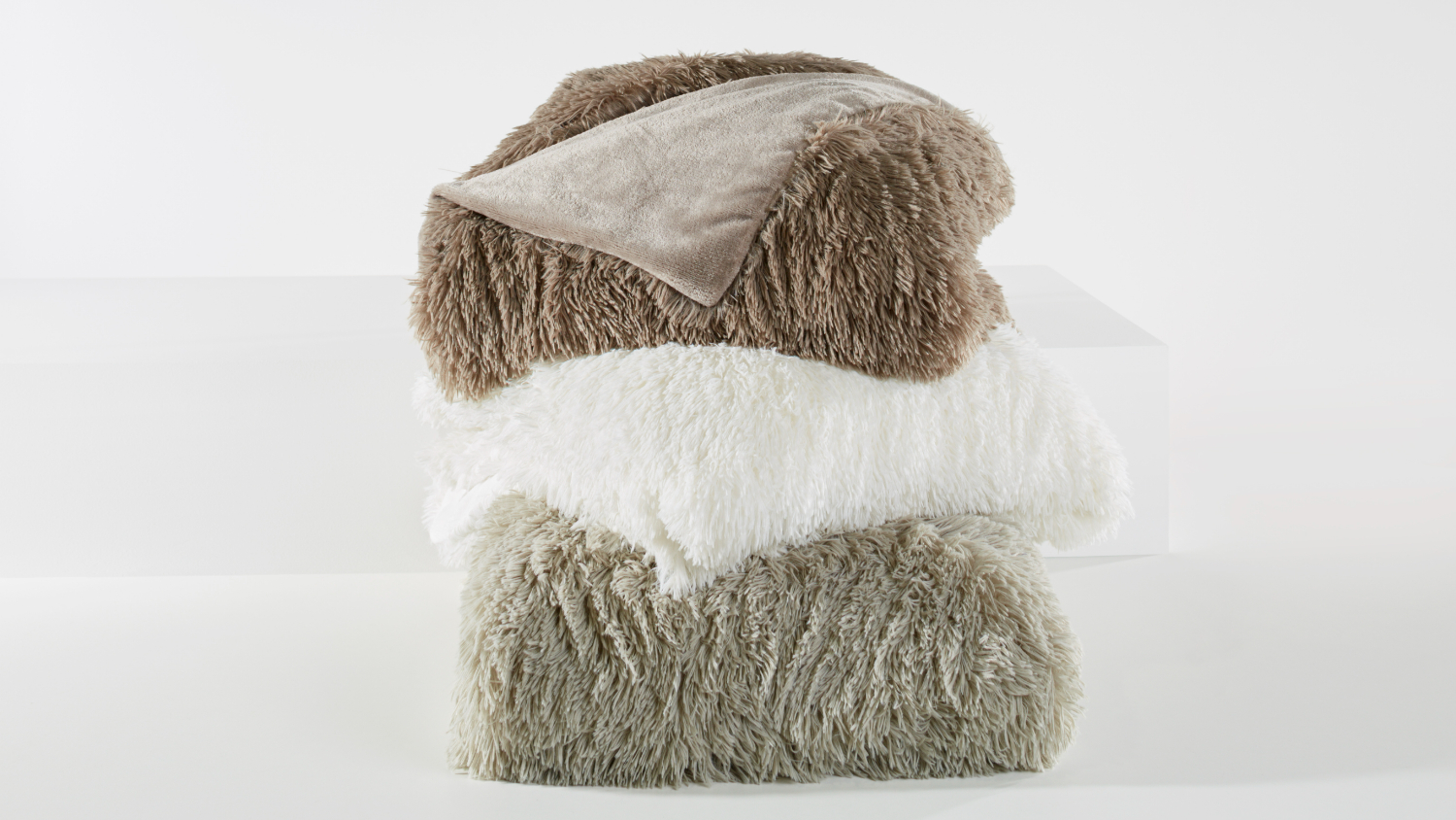 Cosy Faux Fur Queen Blanket by L'Avenue Harvey Norman New Zealand