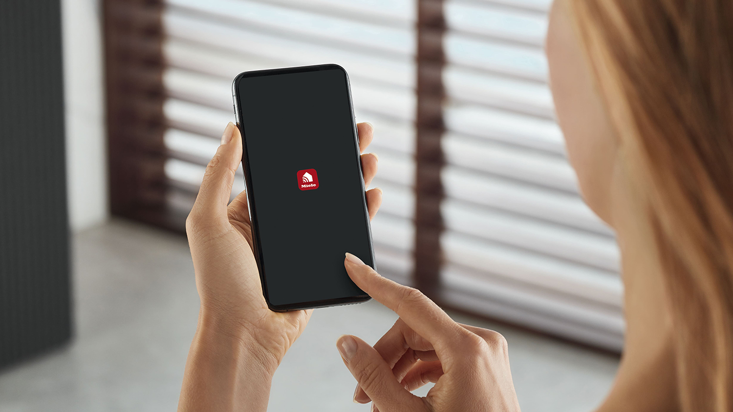 Miele 14cm BuiltIn Warming Drawer Obsidian Black (ESW 7010/11135170