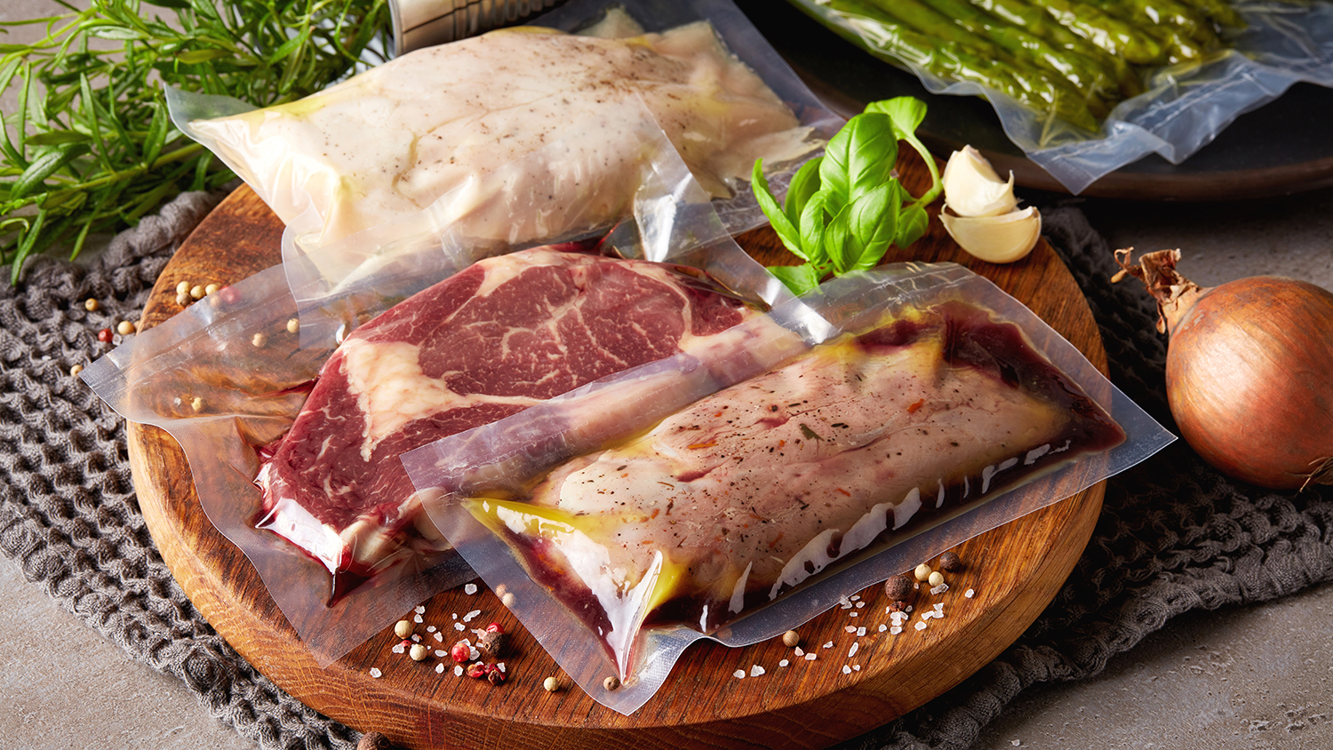 Miele 14cm Built-In Vacuum Seal Drawer - Obsidian Black (EVS 7010/11159260)