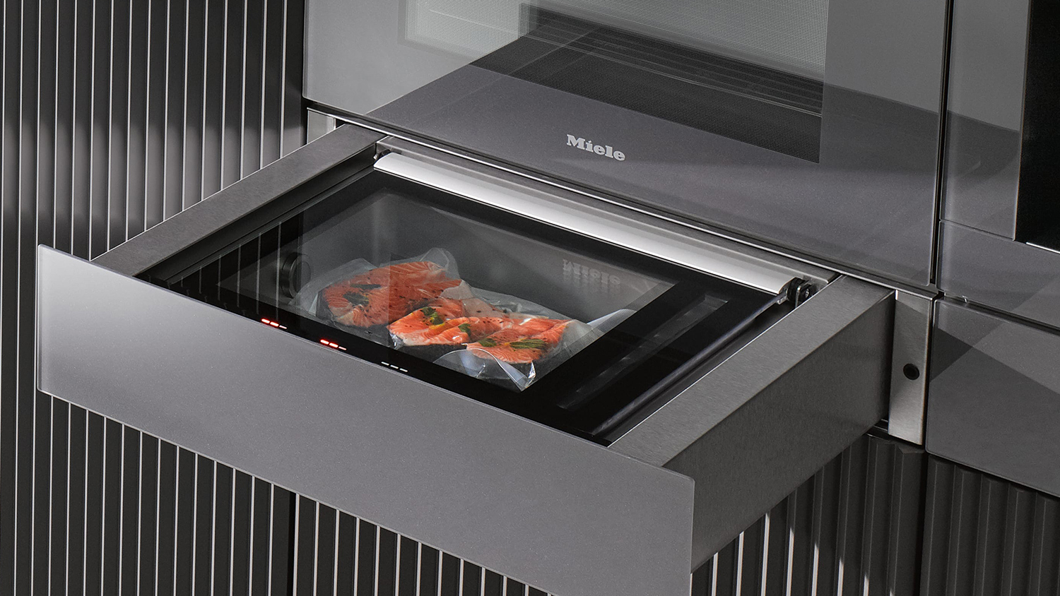 Miele 14cm BuiltIn Vacuum Seal Drawer Obsidian Black (EVS 7010/