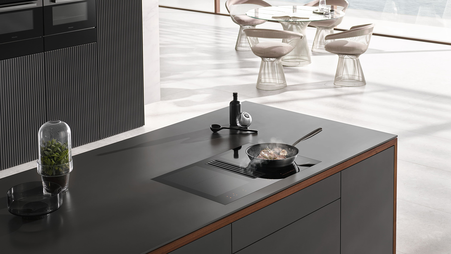 Miele 80cm 4 Zone Induction Cooktop with Downdraft Rangehood Black