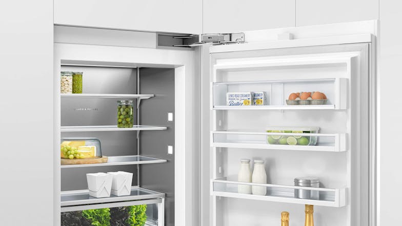 Fisher & Paykel 449L ActiveSmart Integrated Ice & Water Right Hand Fridge Freezer - Panel Ready (RS7621WRUK1)