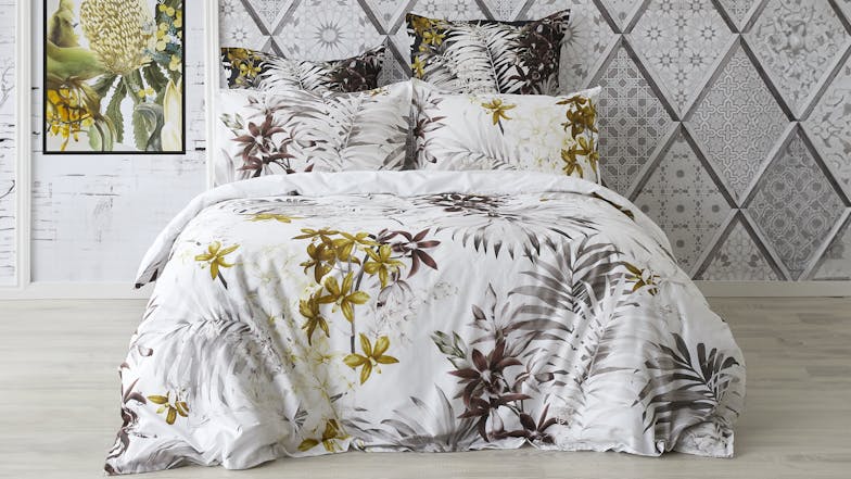 Summer Orchid Duvet Cover Set by Luxotic