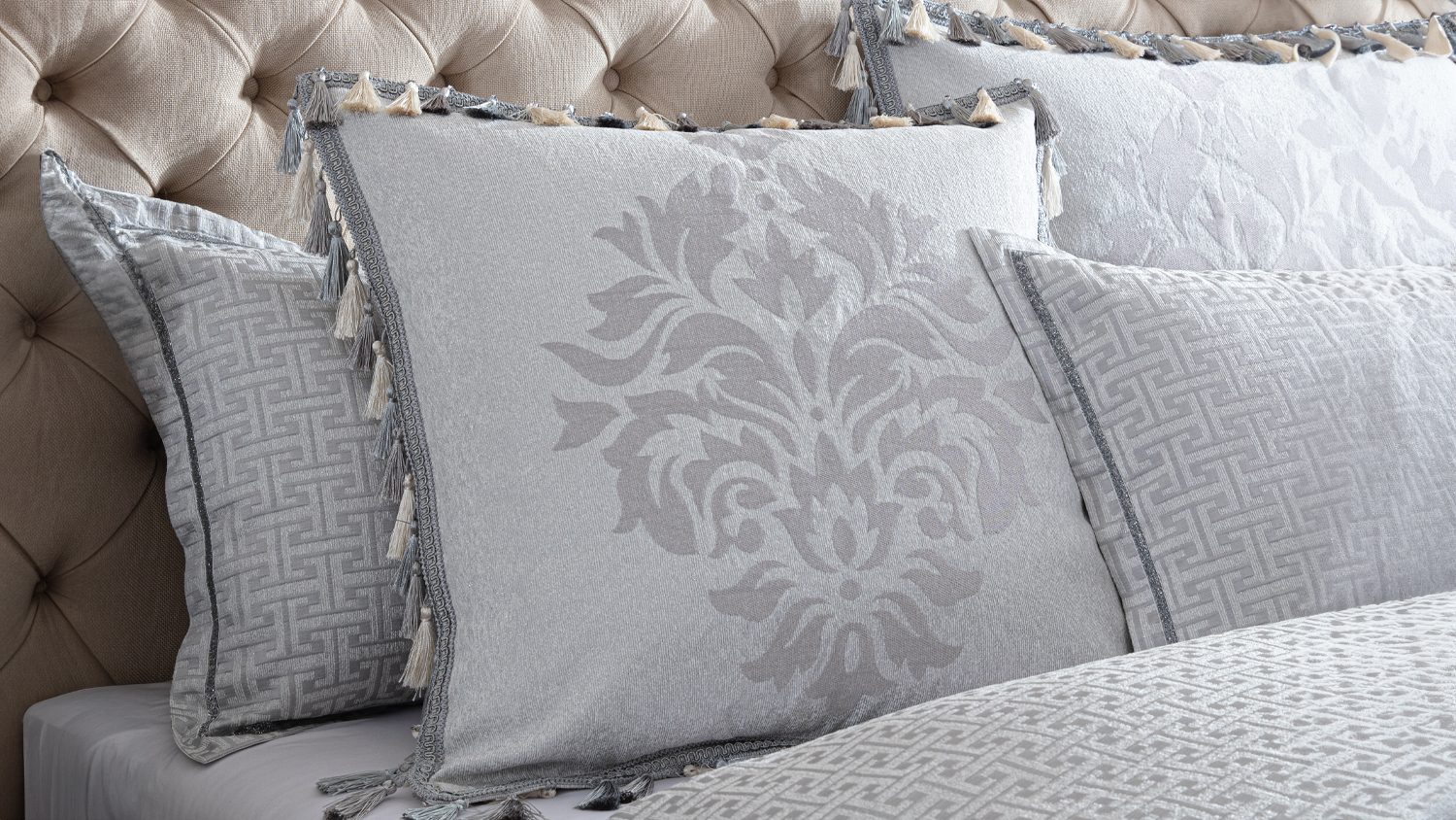 Orion European Pillowcase by Da Vinci