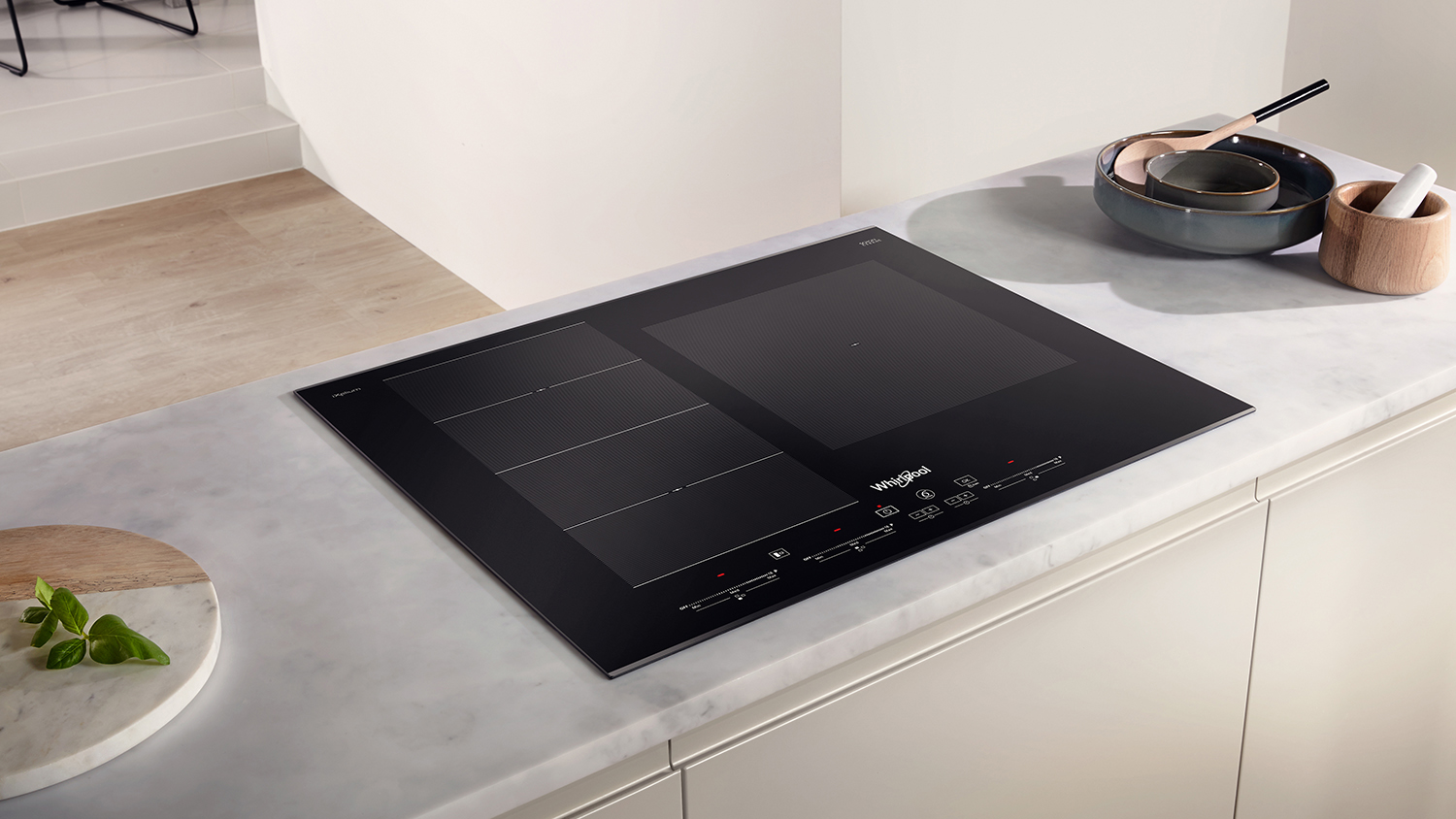 Whirlpool 65cm 3 Zone Induction Cooktop Black Glass (SMC653FBTIXL