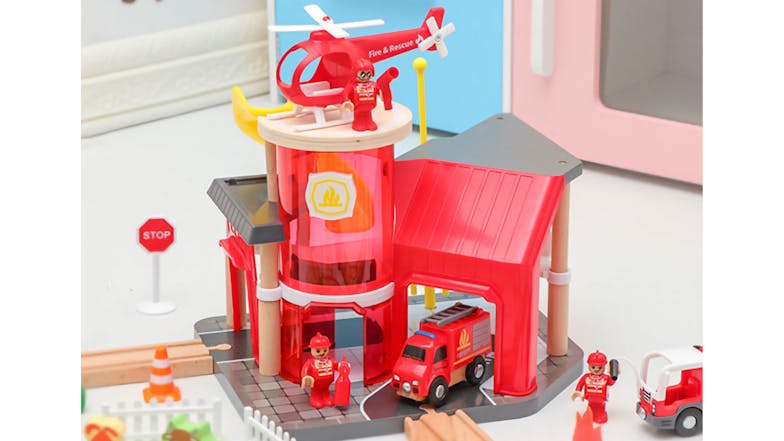 Kmall Bustling Town Wooden Rail Car Set with Fire Station