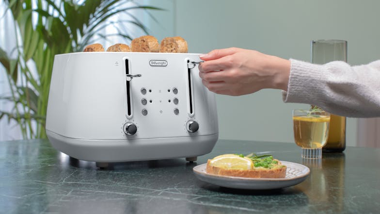 DeLonghi Eclettica 4 Slice Toaster - Whimsical White (CTY4003.W)