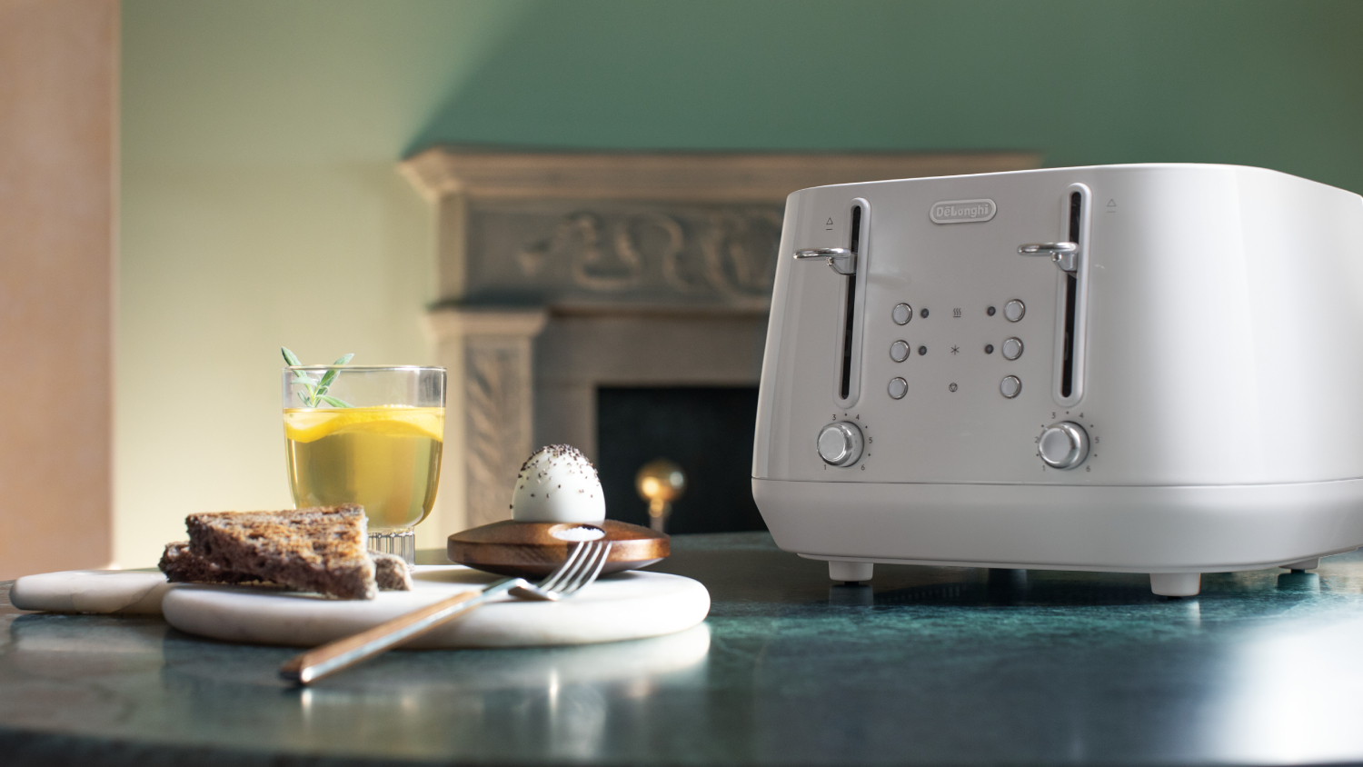 De'Longhi Eclettica 4 Slice Toaster - Whimsical White (CTY4003.W)