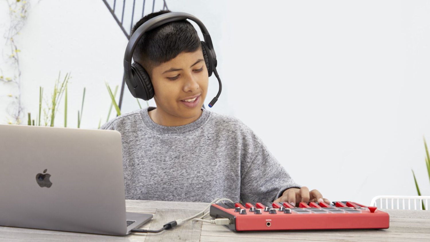 Belkin SoundForm Inspire Wireless Over-Ear Headset - Black