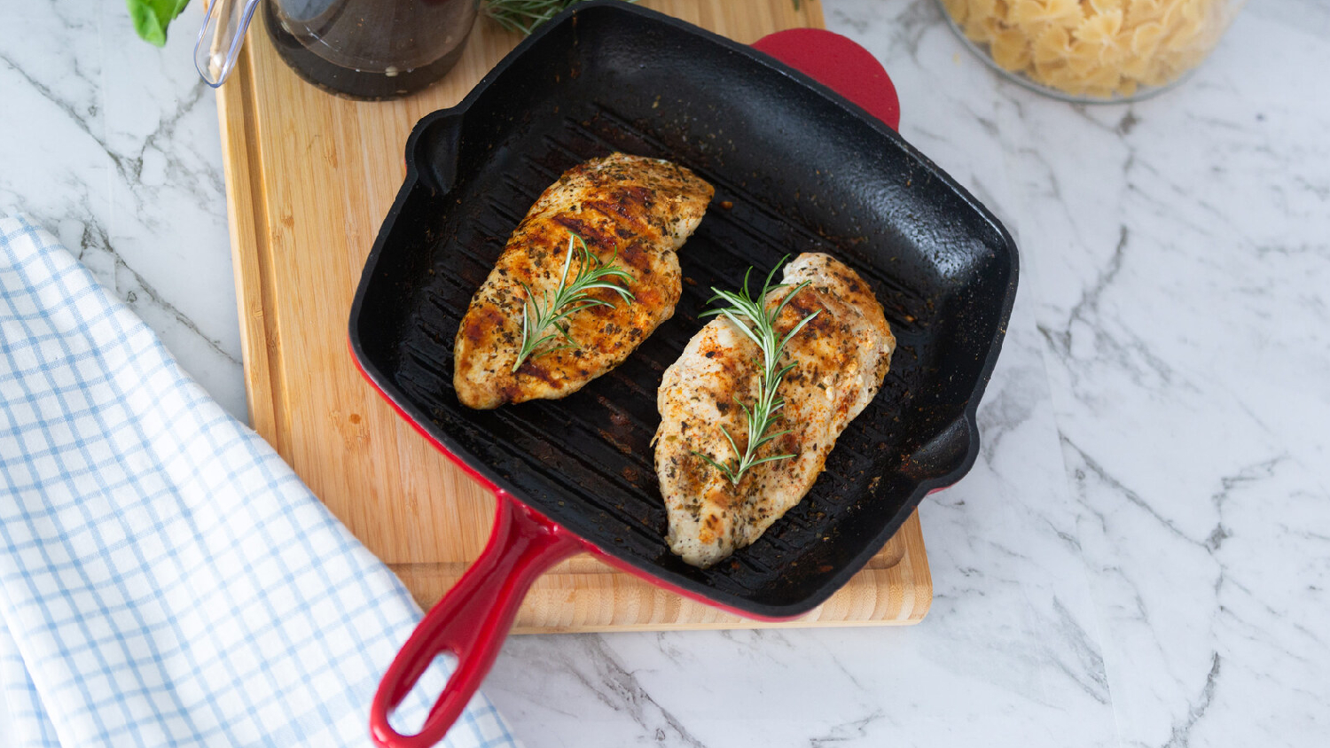 Healthy Choice Enamled Cast Iron Square Grill Pan with Lid 44 x 30cm - Red