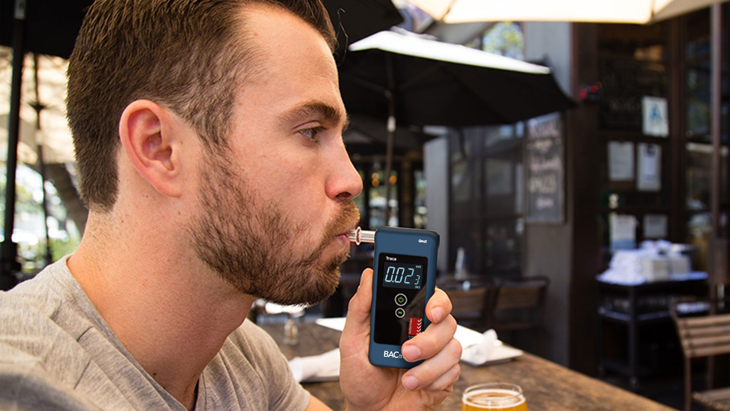 BACtrack Trace Pro (2nd Gen) Breathalyzer - Blue | Harvey Norman New ...