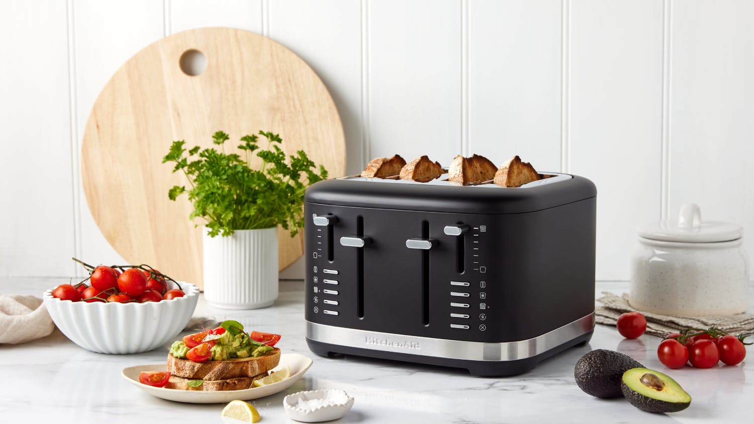 KitchenAid 4 Slice Toaster - Black Matte (5KMT4109ABM)