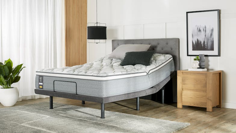 King Koil Chiro Confidence Medium Queen Mattress with Renew Zero Clearance Adjustable Base by A.H Beard