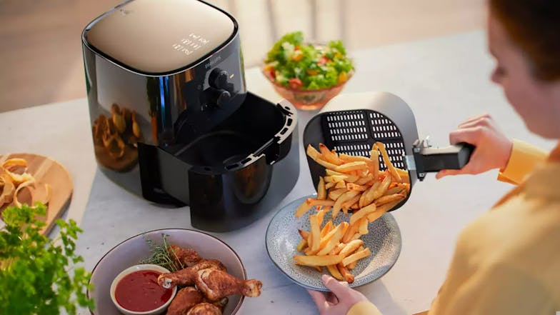 Philips 3000 Series L Essential Compact 4.1L Air Fryer - Black (HD9200/91)