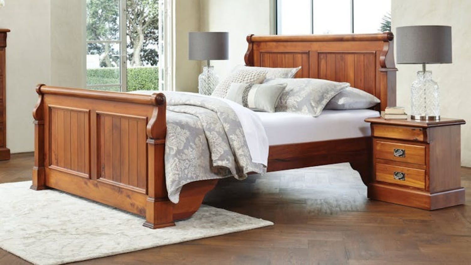 Clevedon Californian King 3 Piece Bedside Bedroom Suite - Tall