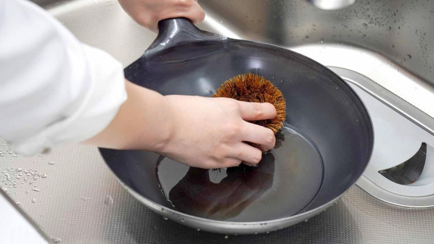 Wahei Freiz Ajido Black Steel Iron Wok with Handle 33cm