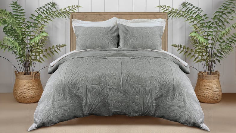 Cocomo 3 Piece Graphite Comforter Set